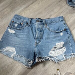 Levi’s 501 shorts size 27